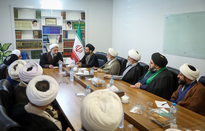 دعوت به اقامه نماز باران و تبیین معارف حجاب در اجلاسیه ائمه جمعه قزوین