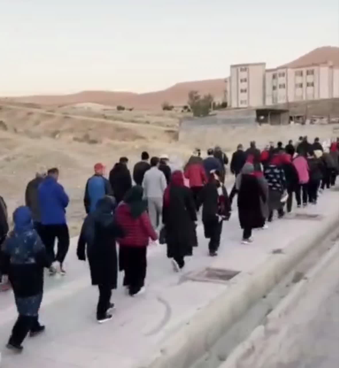 برگزاری همایش پیادهروی خانوادگی و ورزش صبحگاهی در بوکان برگزاری همایش پیادهروی خانوادگی و ورزش صبحگاهی در بوکان