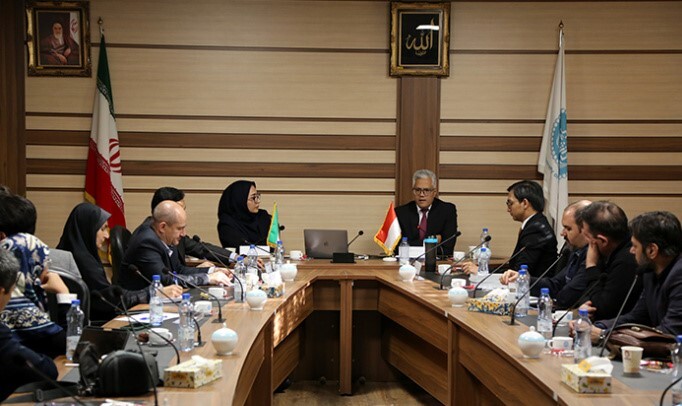 ضرورت همافزایی و همکاری ایران و اندونزی در حل مسائل جهان اسلام، منطقه و جهان ضرورت همافزایی و همکاری ایران و اندونزی در حل مسائل جهان اسلام، منطقه و جهان