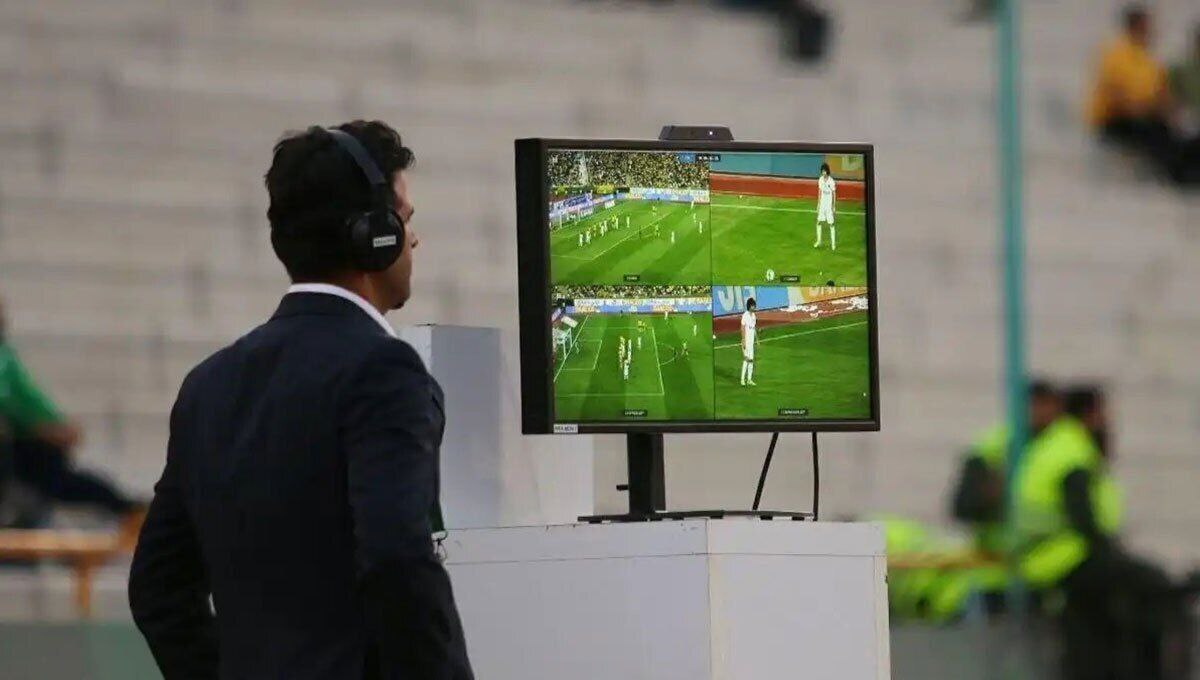 توضیحات مسئول کارگروه VAR به نحوه استفاده از سیستم در جریان مسابقه