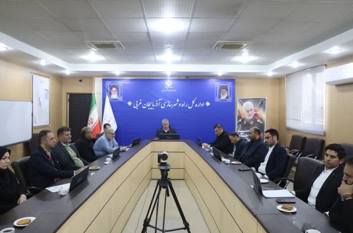 تقدیر وزیر راه و شهرسازی از مدیرکل راه و شهرسازی آذربایجان غربی