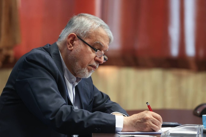 هنر آینهکاری معماری را از سطح فن به مرتبه حکمت ارتقا داد هنر آینهکاری معماری را از سطح فن به مرتبه حکمت ارتقا داد