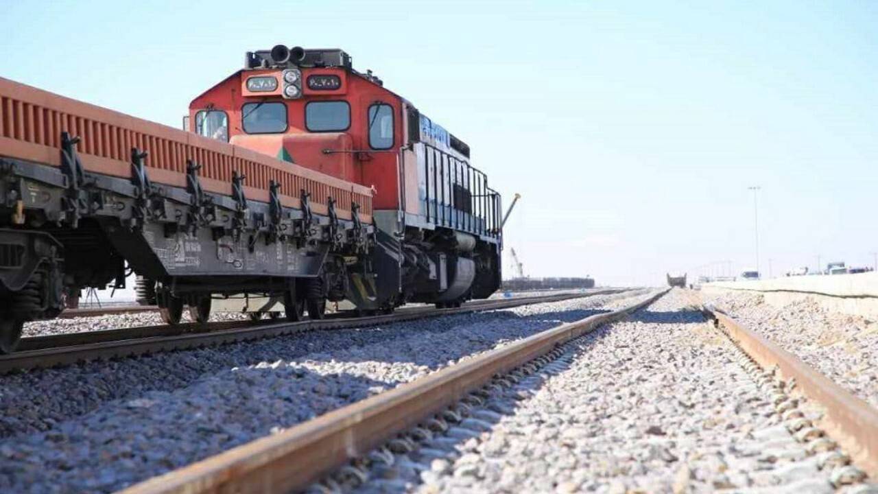 خط ریلی خواف-هرات به زودی افتتاح میشود خط ریلی خواف-هرات به زودی افتتاح میشود