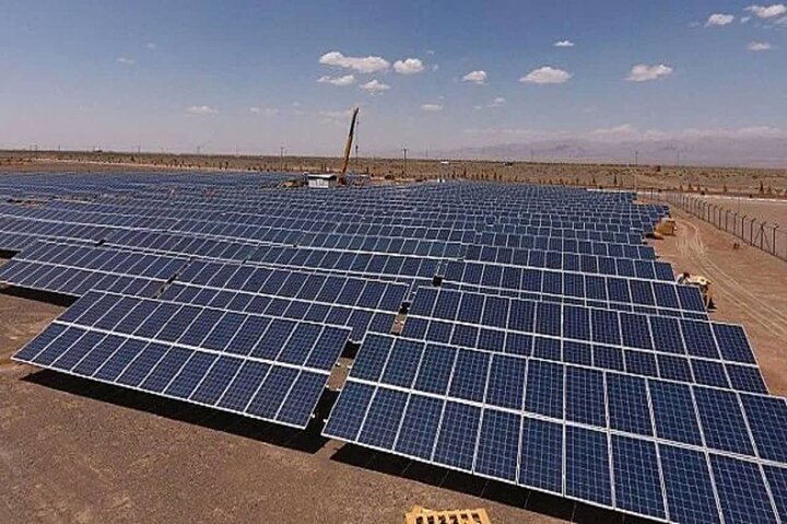 ۳۲۰۰ مگاوات نیروگاه خورشیدی در کشور فعال شد***