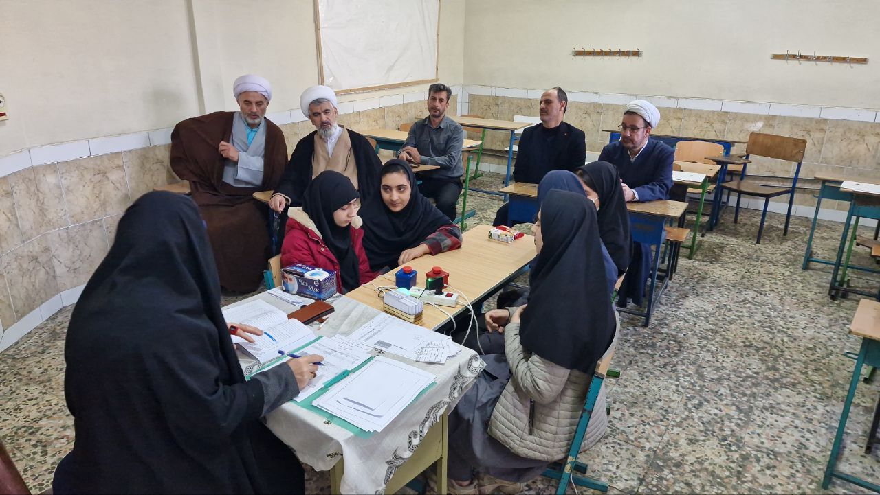 راه یابی ۴ تیم قرآنی دانش آموزی سیاهکل به مرحله استانی راه یابی ۴ تیم قرآنی دانش آموزی سیاهکل به مرحله استانی