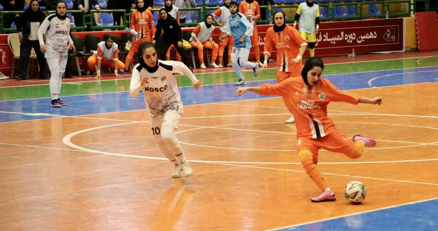 پیروزی مسیهای کرمان درلیگ برتر فوتسال بانوان پیروزی مسیهای کرمان درلیگ برتر فوتسال بانوان