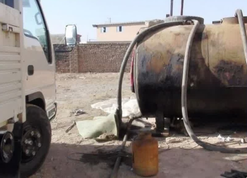 کشف ۴ هزار و ۸۰۰ لیتر گازوئیل خارج از شبکه توزیع در دلفان کشف ۴ هزار و ۸۰۰ لیتر گازوئیل خارج از شبکه توزیع در دلفان