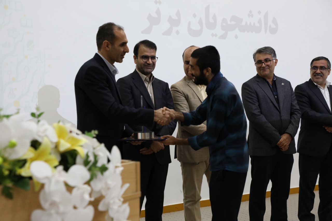 تجلیل از پژوهشگران برتر دانشگاه خلیج فارس بوشهر تجلیل از پژوهشگران برتر دانشگاه خلیج فارس بوشهر