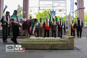 حضور موتورسواران مشهدی در مزار شهدای خدمت و جنگ رمضان