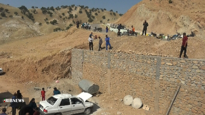 واژگونی خودروی سواری پراید در دیشموک